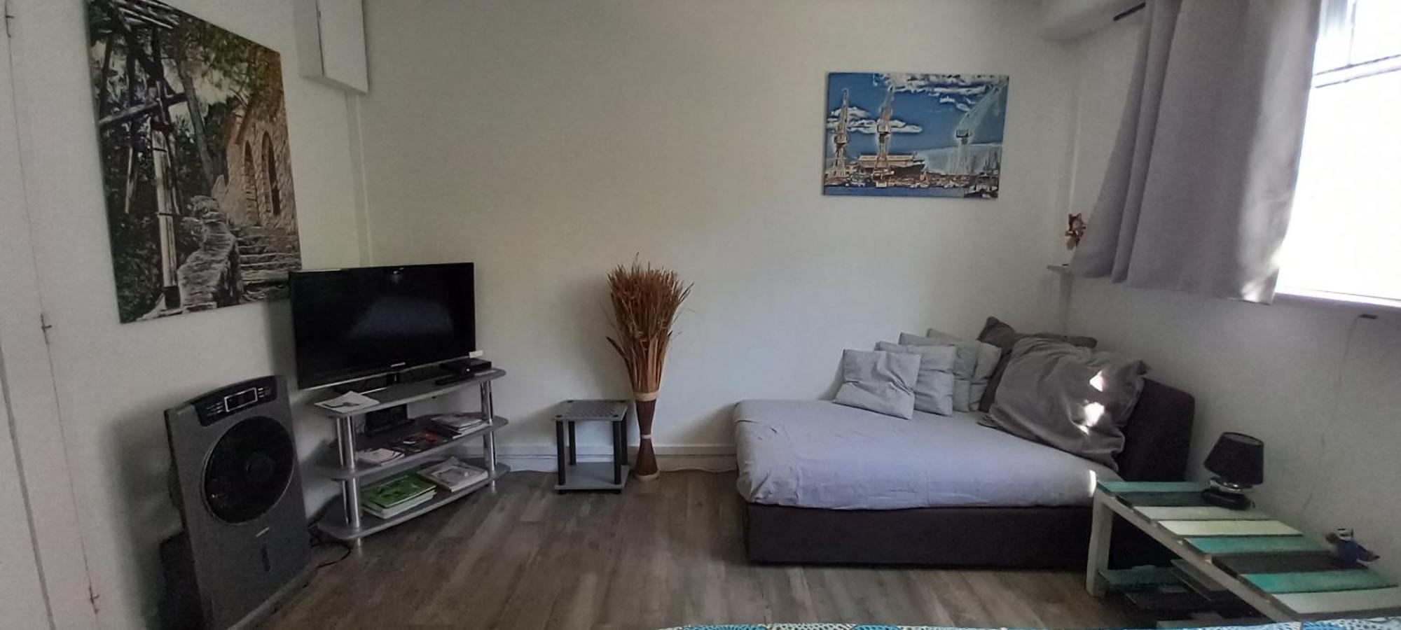 Apartment Appartement/studio Dans Petite Calme