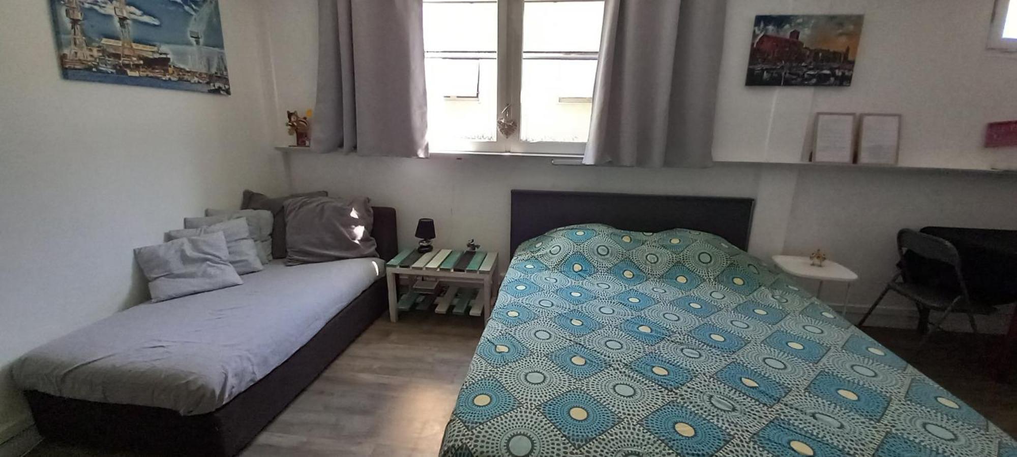 Appartement/studio Dans Petite Calme