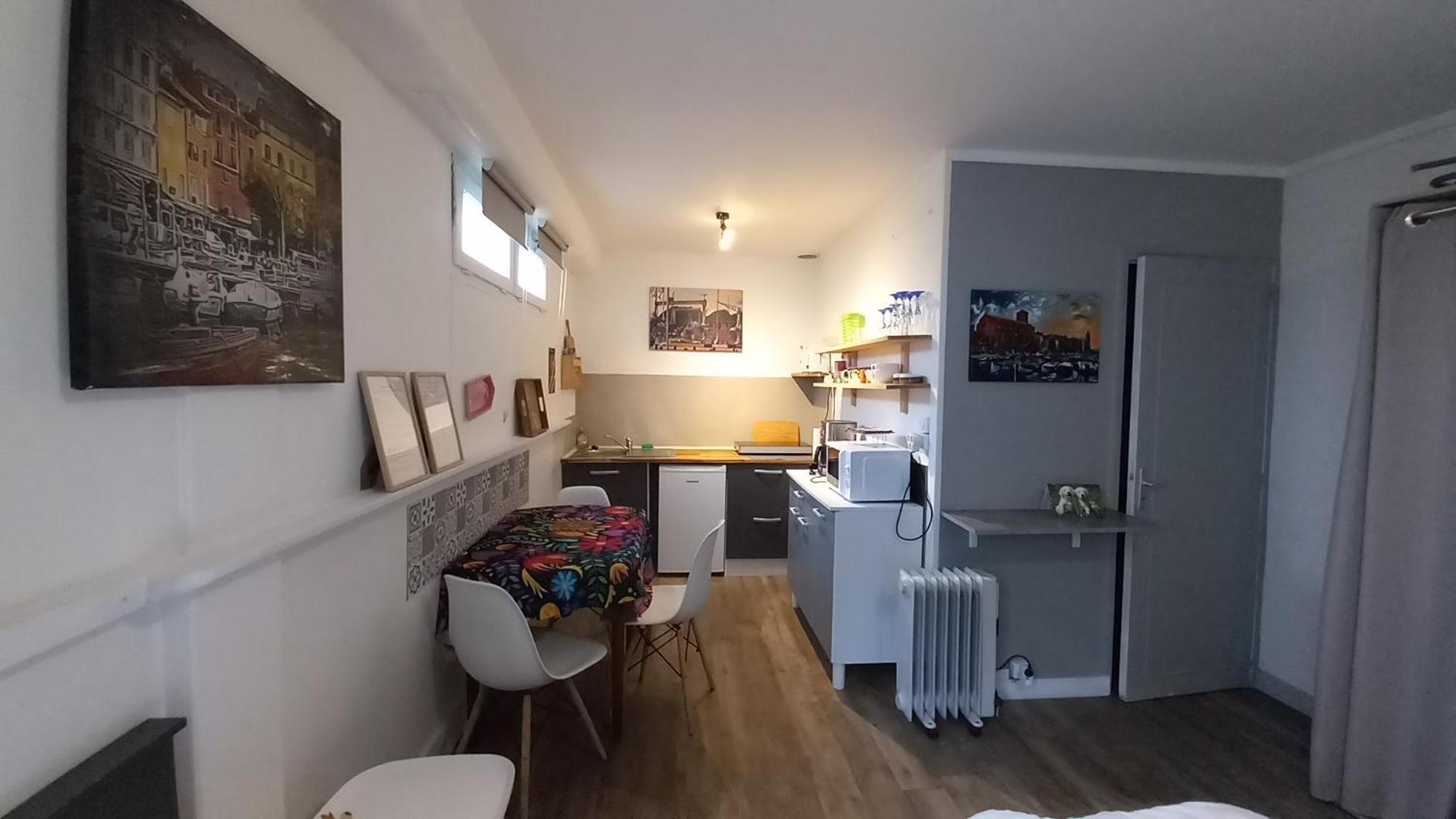Appartement/studio Dans Petite Calme *